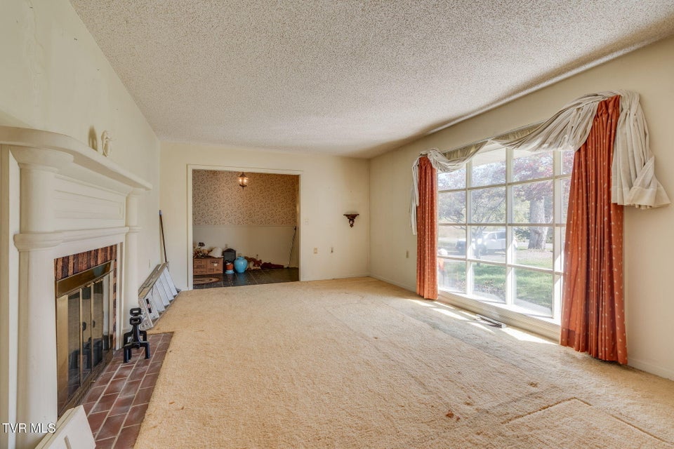 Photo #6: 2109 Main Street