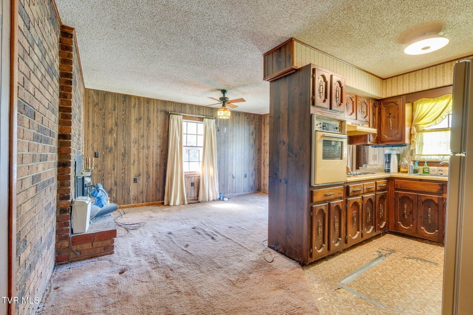 Photo #9: 2109 Main Street