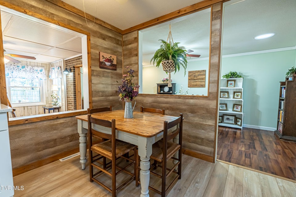 Photo #22: 7282 Southern View Road