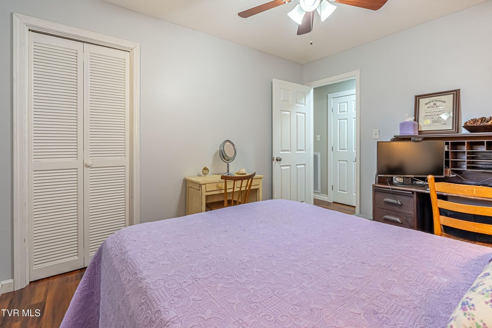 Photo #41: 7282 Southern View Road