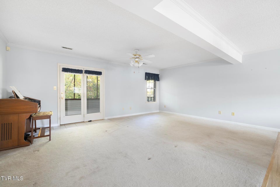 Photo #13: 1725 Lakeview Drive