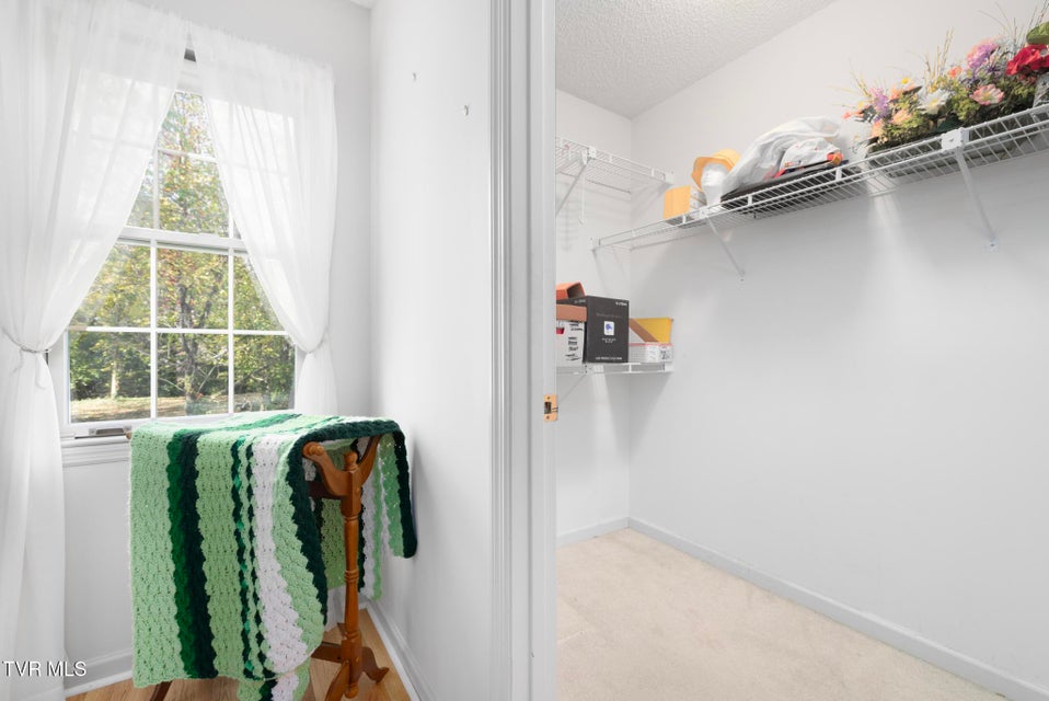 Photo #25: 1725 Lakeview Drive