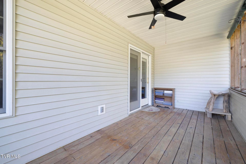 Photo #27: 1725 Lakeview Drive