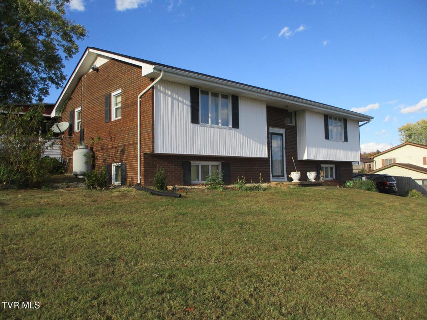 Photo #8: 507 Spruce Street