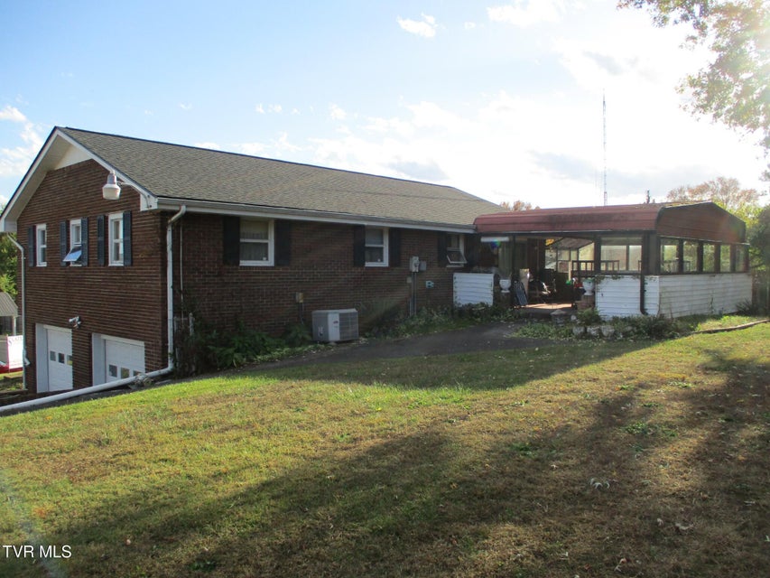 Photo #12: 507 Spruce Street