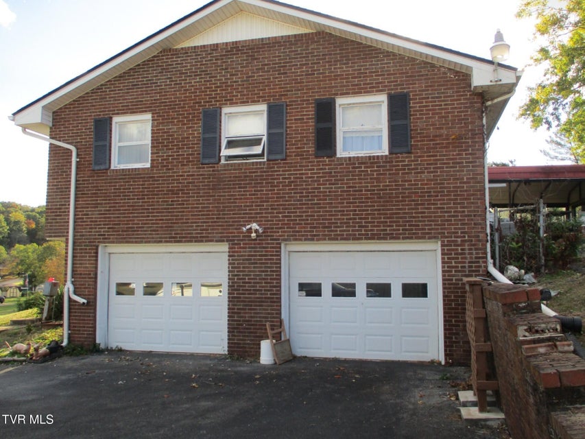 Photo #13: 507 Spruce Street