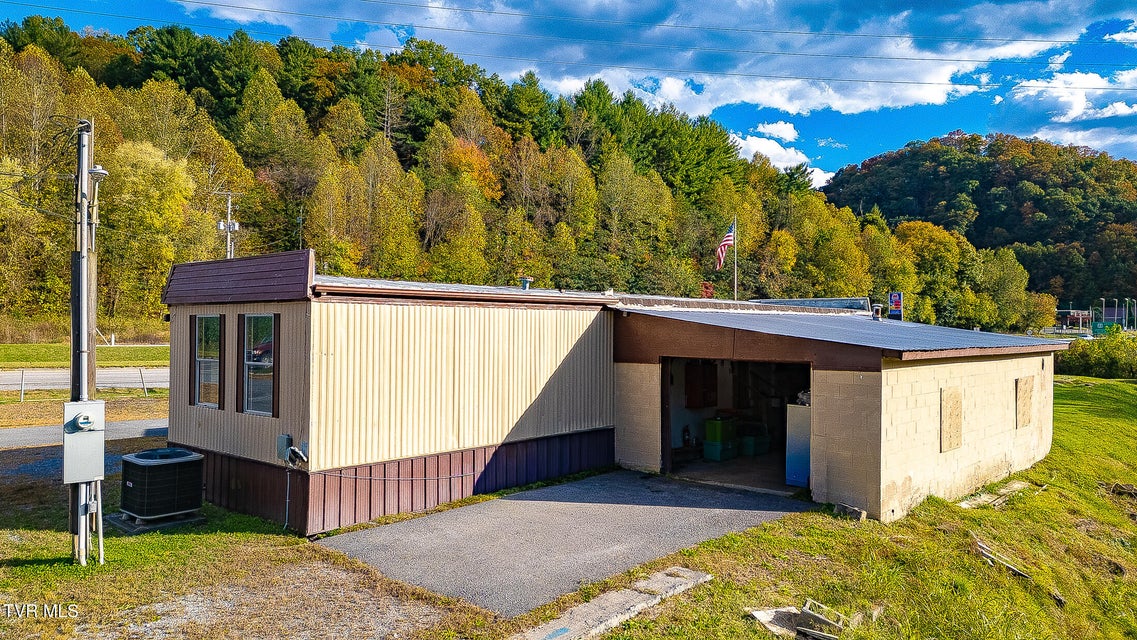 Photo #25: 563 U S Highway 23 