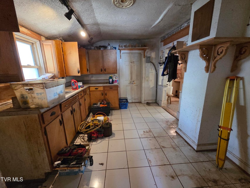 Photo #13: 140 New Street