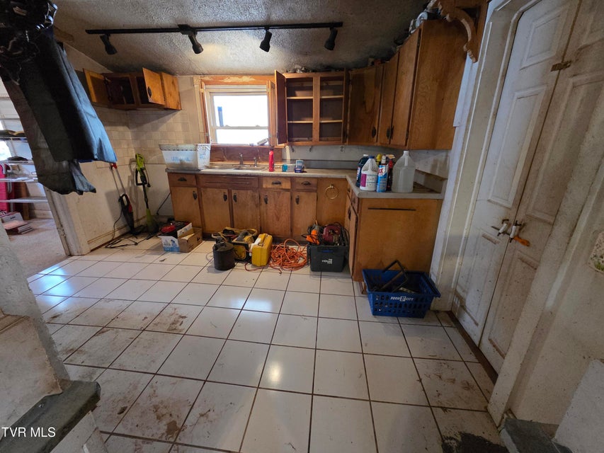 Photo #12: 140 New Street