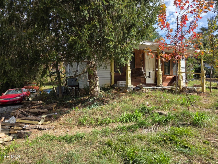 Photo #18: 140 New Street