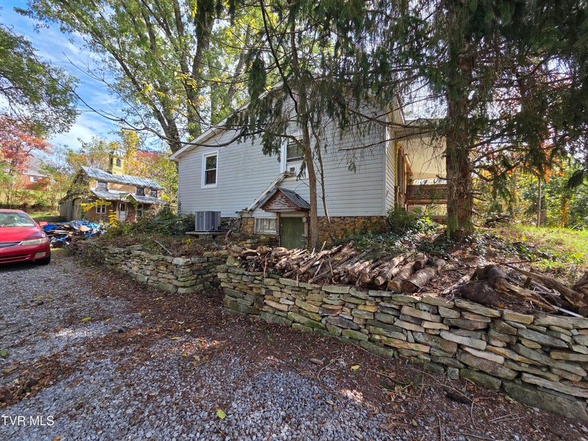 Photo #19: 140 New Street