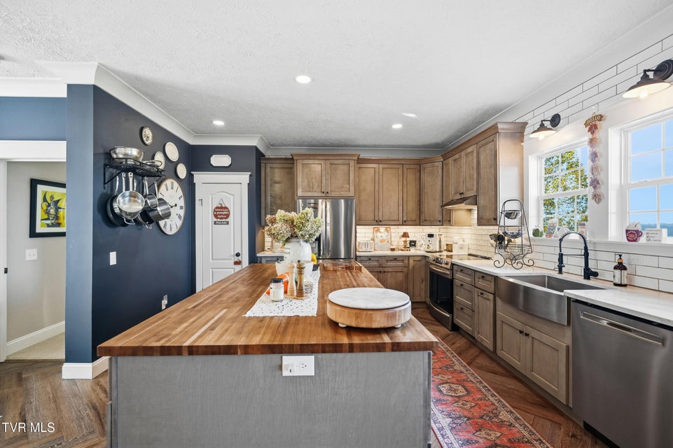 Photo #9: 4886 Eagle Pointe Drive