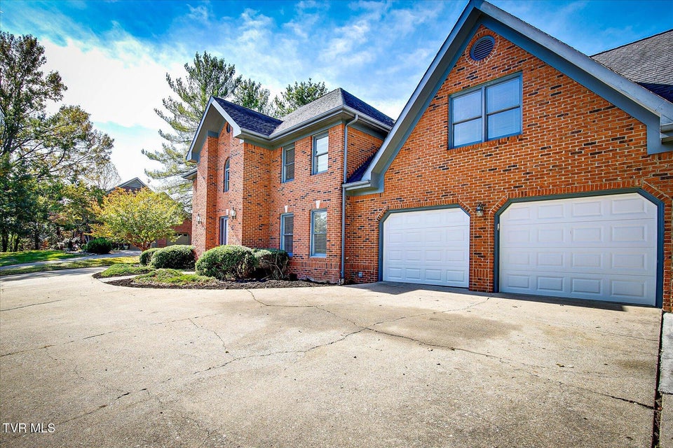 Photo #5: 1000 Rotherwood Drive