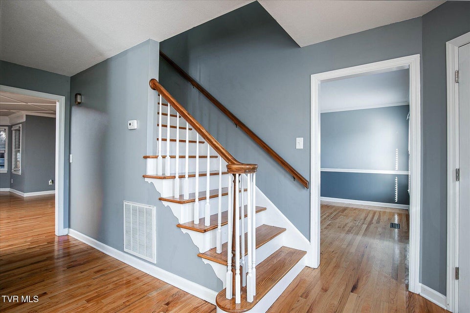 Photo #7: 1000 Rotherwood Drive