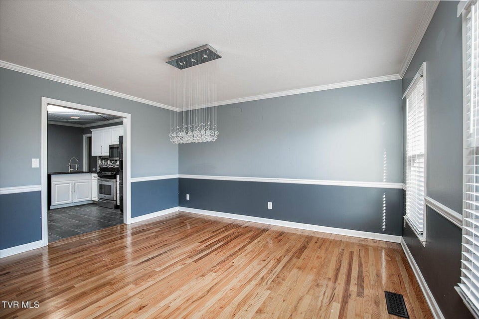 Photo #9: 1000 Rotherwood Drive