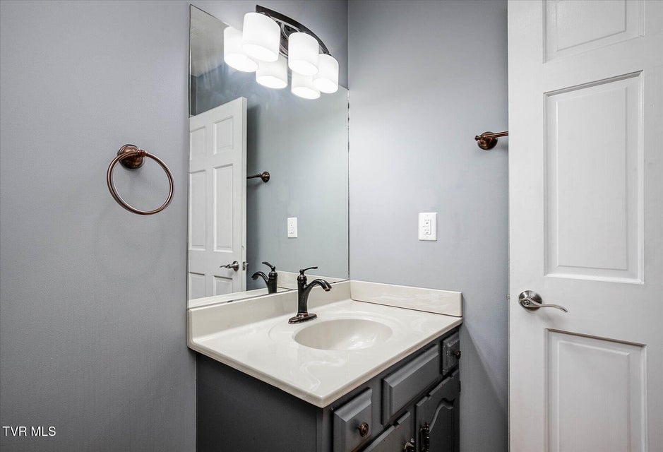 Photo #15: 1000 Rotherwood Drive