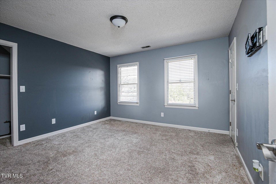 Photo #24: 1000 Rotherwood Drive