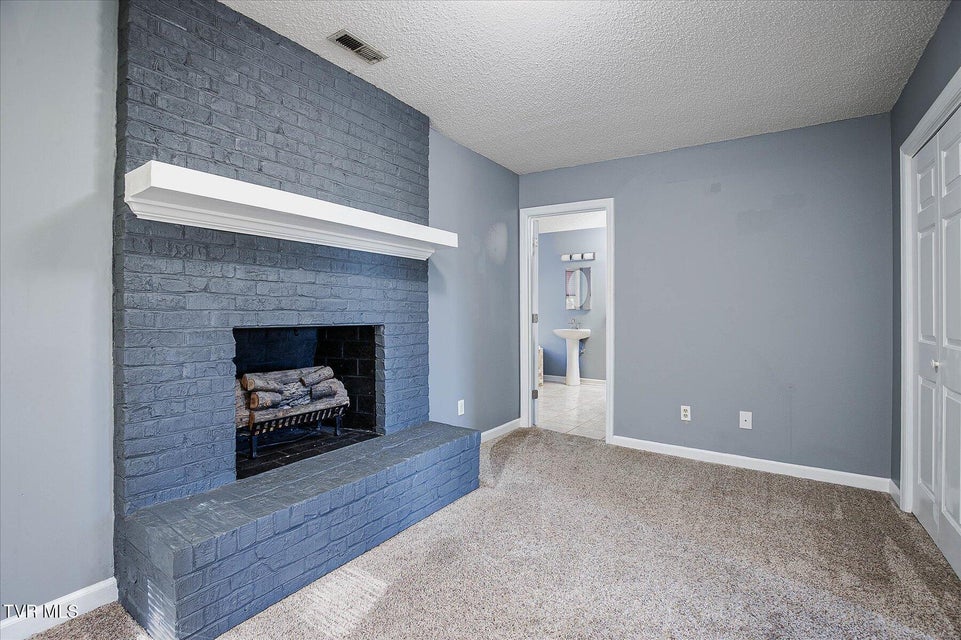 Photo #27: 1000 Rotherwood Drive