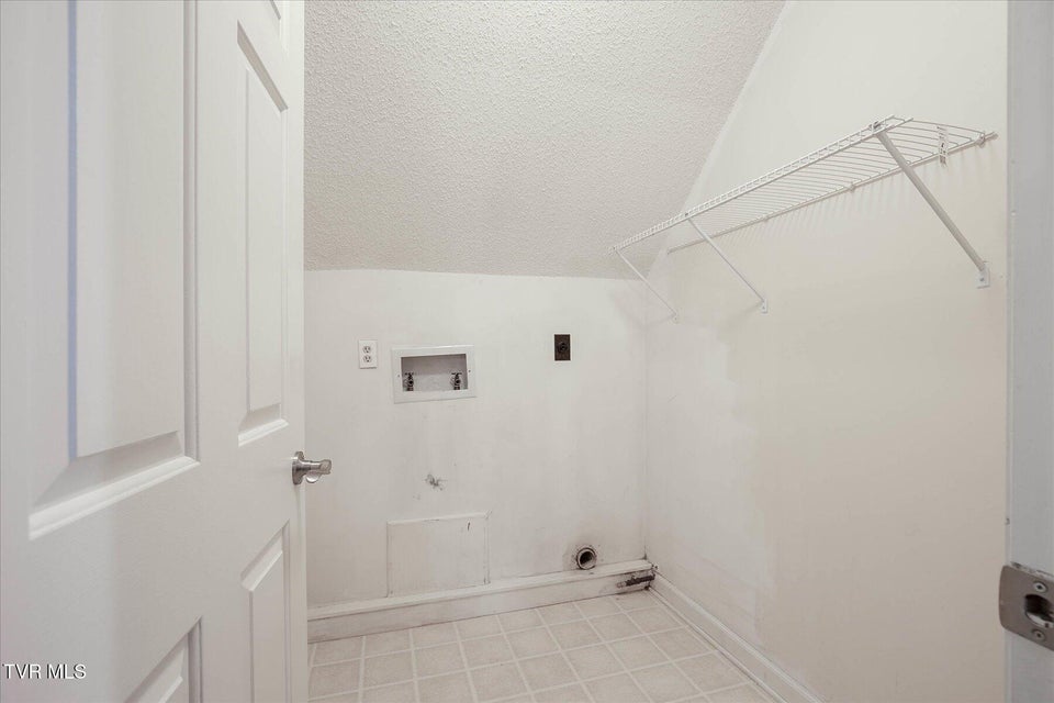 Photo #34: 1000 Rotherwood Drive