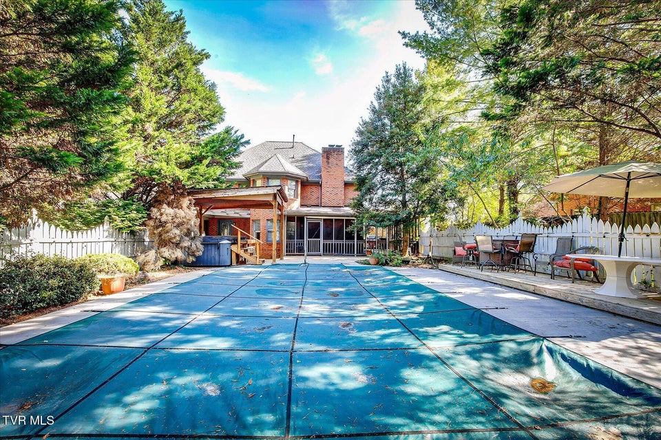 Photo #46: 1000 Rotherwood Drive