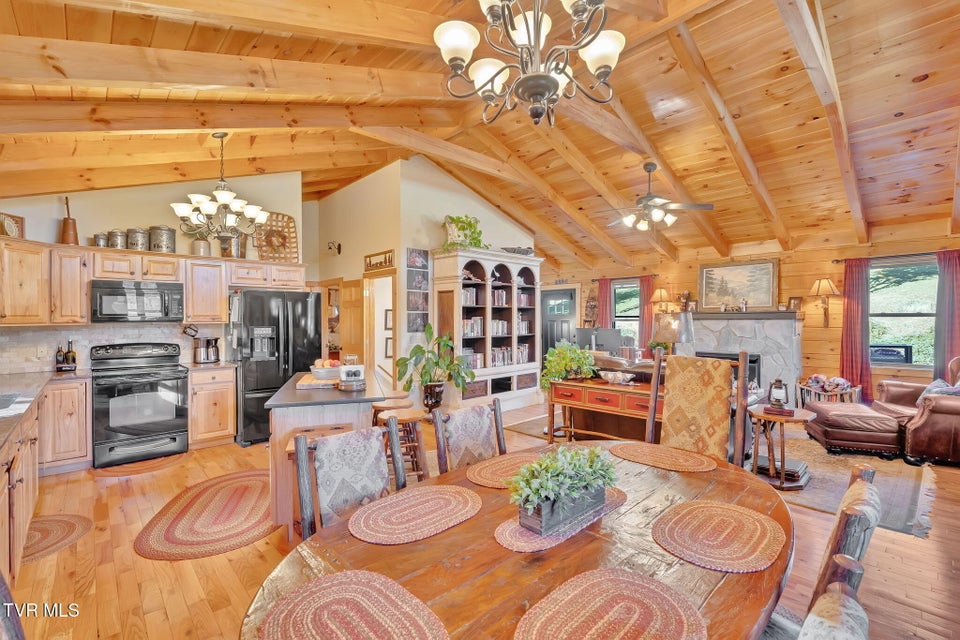 Photo #12: 239 Old Lacy Hollow Road Road