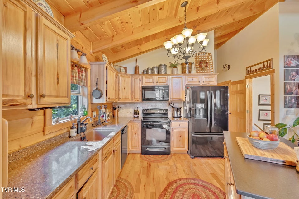 Photo #16: 239 Old Lacy Hollow Road Road