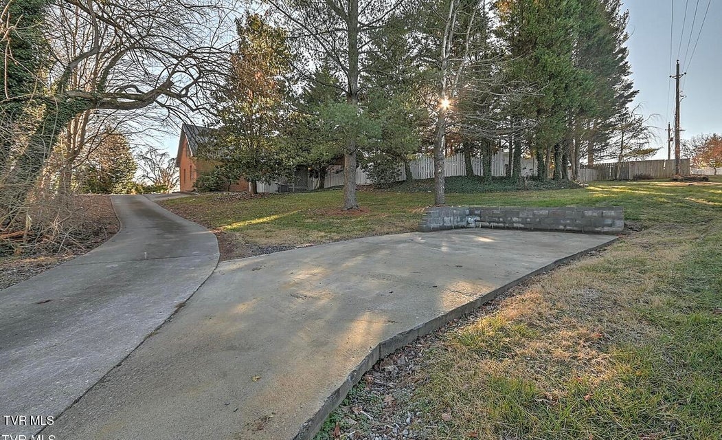 Photo #51: 1000 Rotherwood Drive