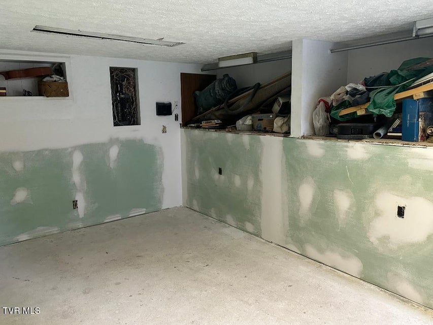 Photo #11: 1604 Dixon Street Street