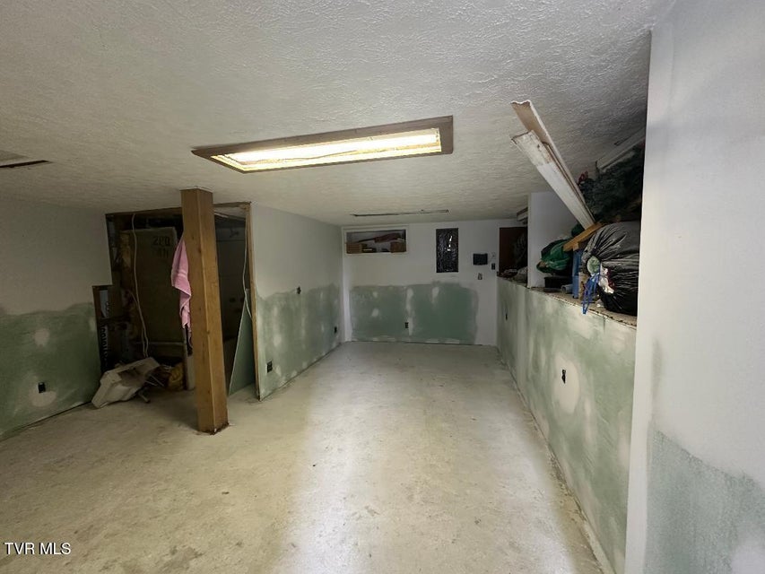 Photo #12: 1604 Dixon Street Street