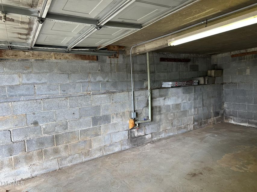 Photo #83: 412 Lakeside Drive