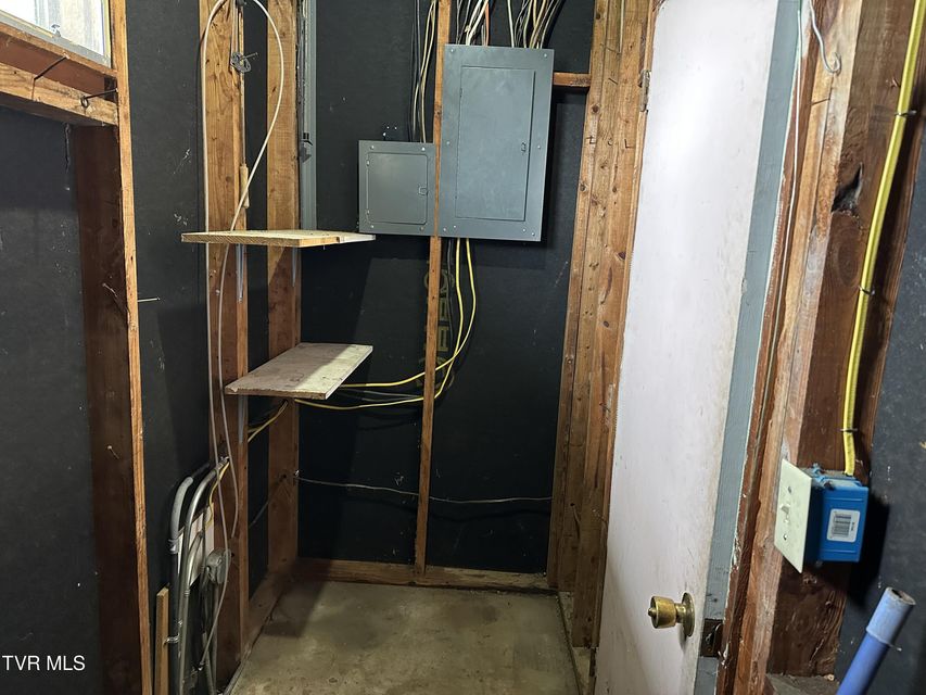 Photo #93: 412 Lakeside Drive