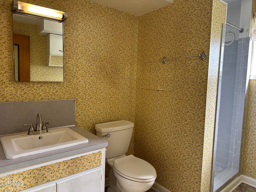 Photo #12: 412 Lakeside Drive