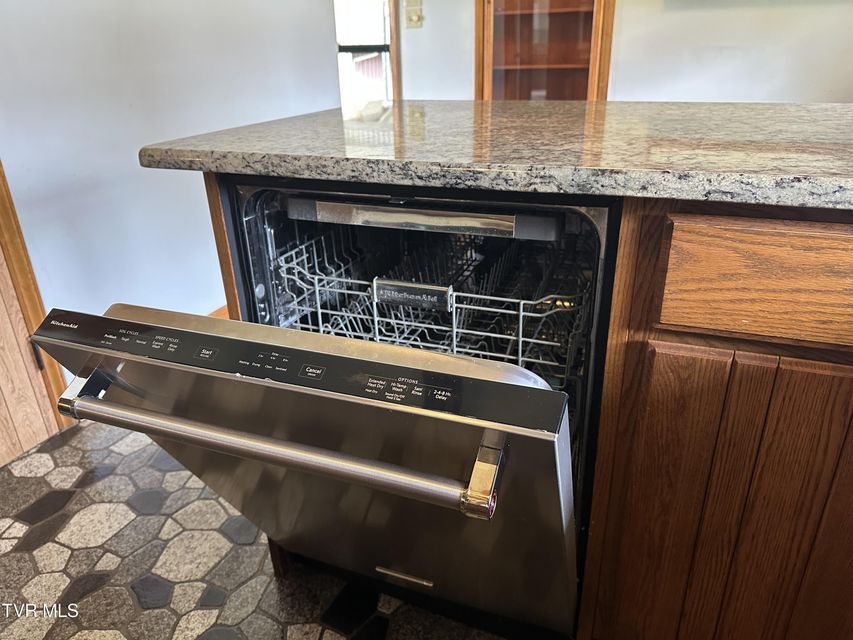 Photo #40: 412 Lakeside Drive