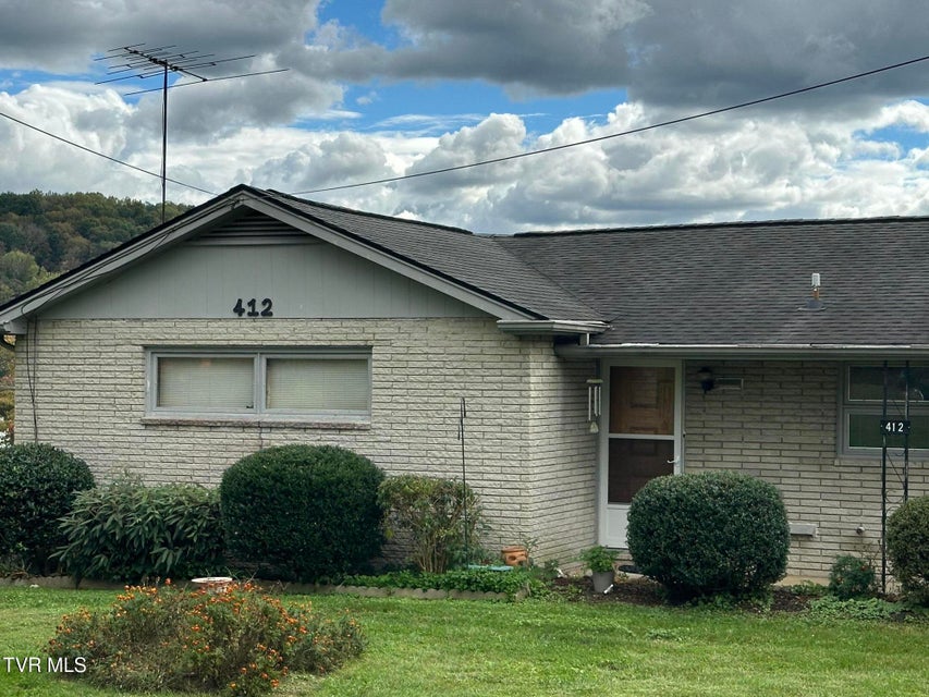 Photo #82: 412 Lakeside Drive