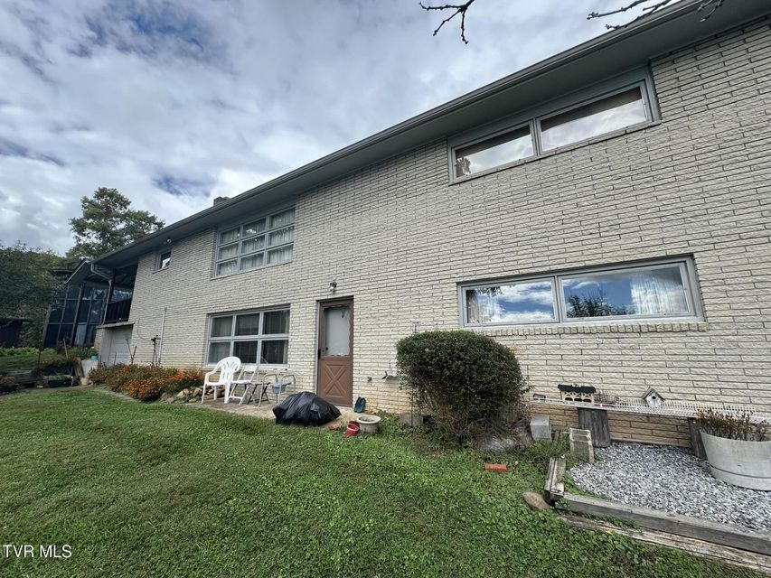 Photo #3: 412 Lakeside Drive