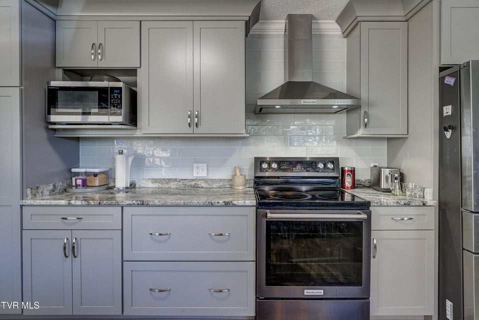 Photo #6: 103 Skyline Drive