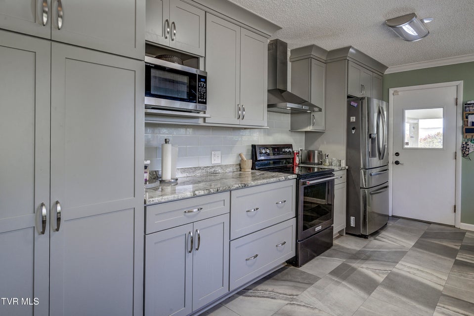 Photo #7: 103 Skyline Drive