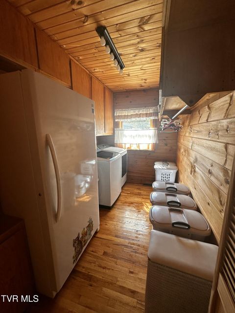 Photo #76: 1505 Williams Hollow Road