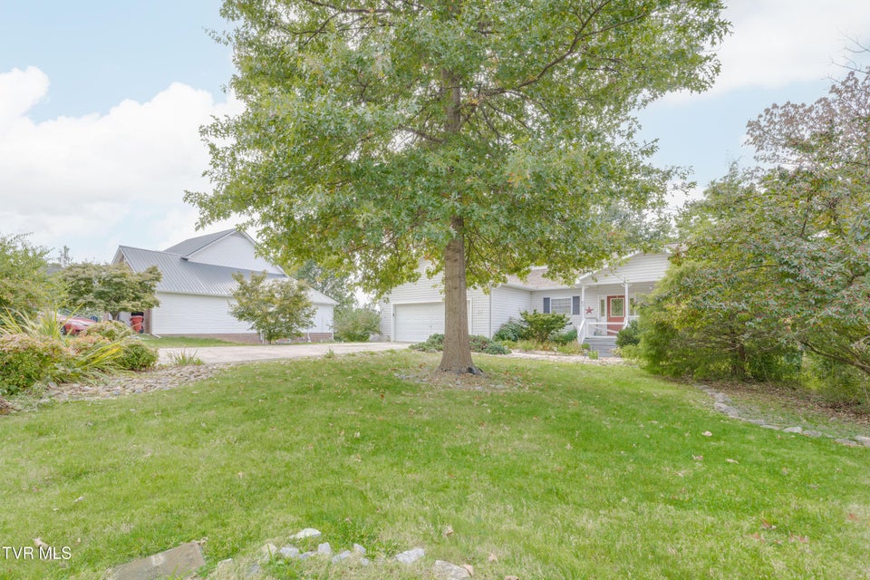 Photo #2: 9 Green Valley Court