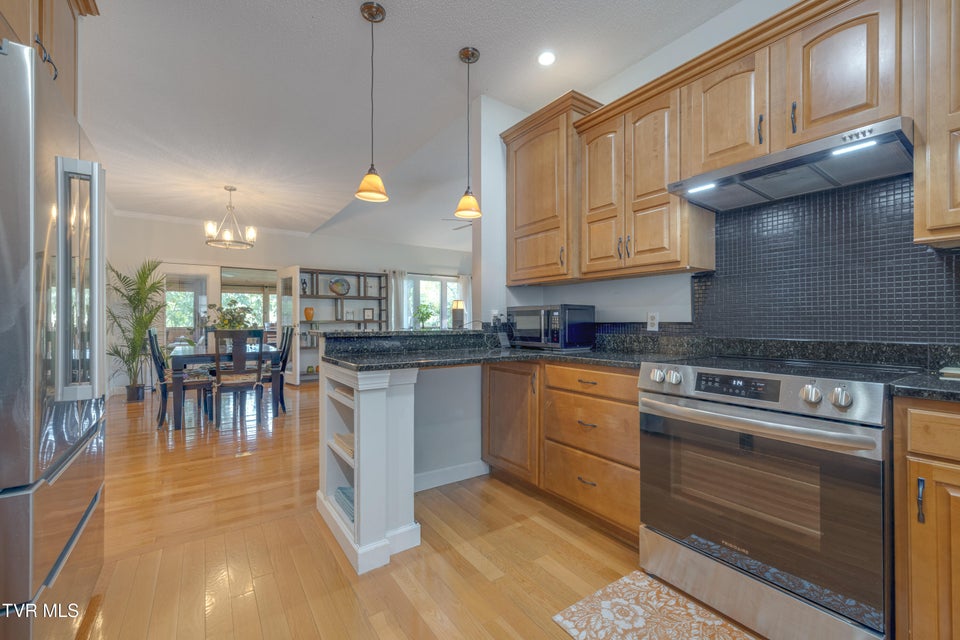 Photo #17: 9 Green Valley Court