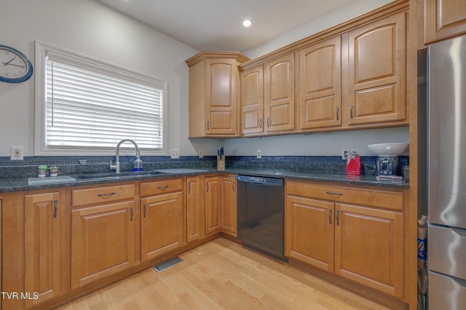 Photo #18: 9 Green Valley Court