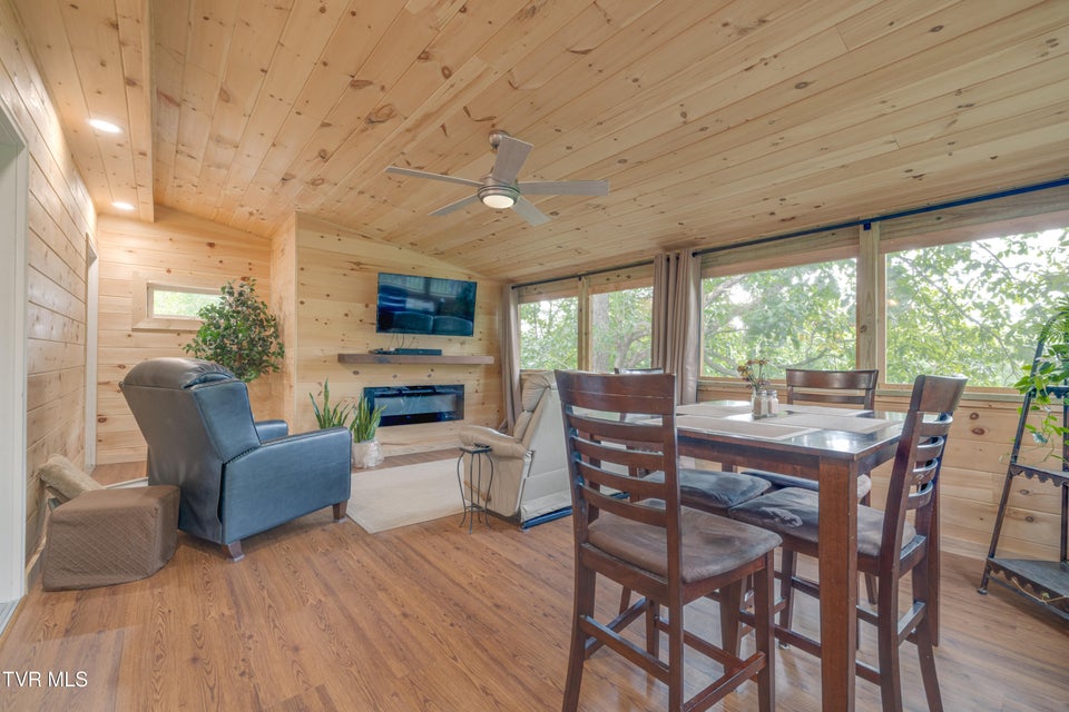 Photo #20: 9 Green Valley Court