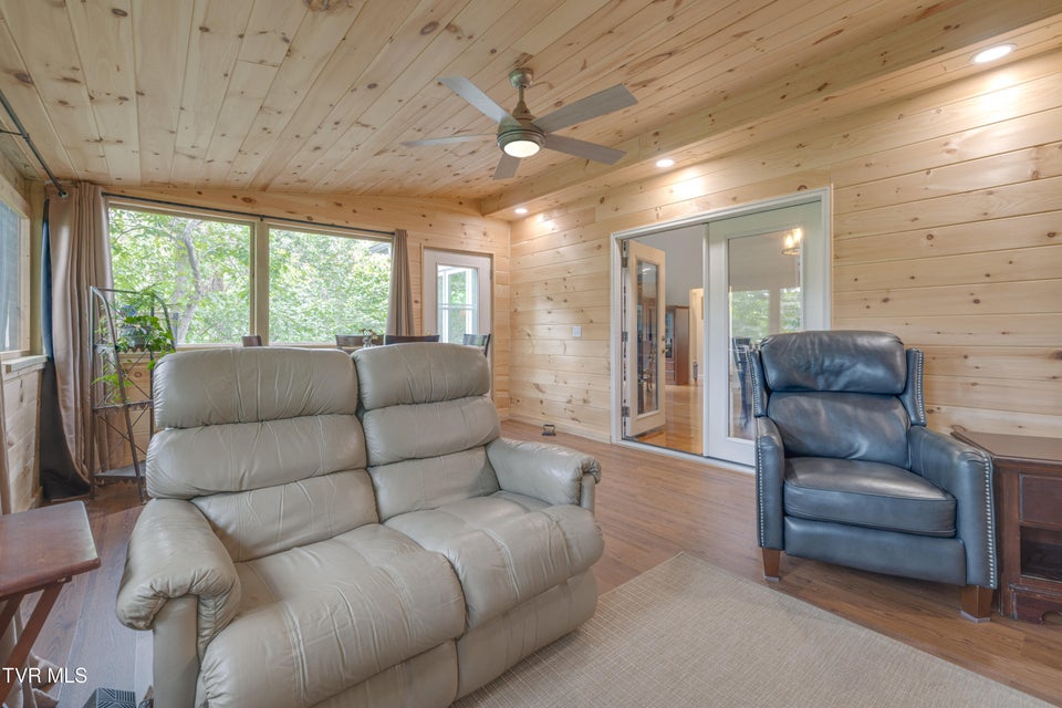 Photo #22: 9 Green Valley Court