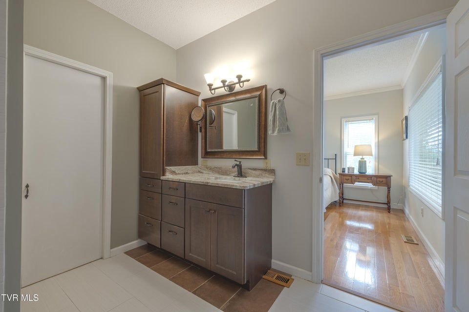 Photo #29: 9 Green Valley Court