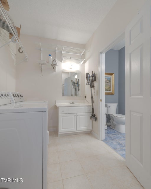 Photo #41: 9 Green Valley Court