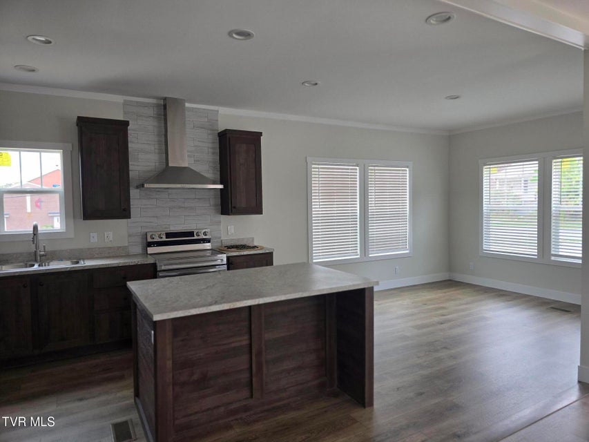 Photo #8: 2204 Oak St Street