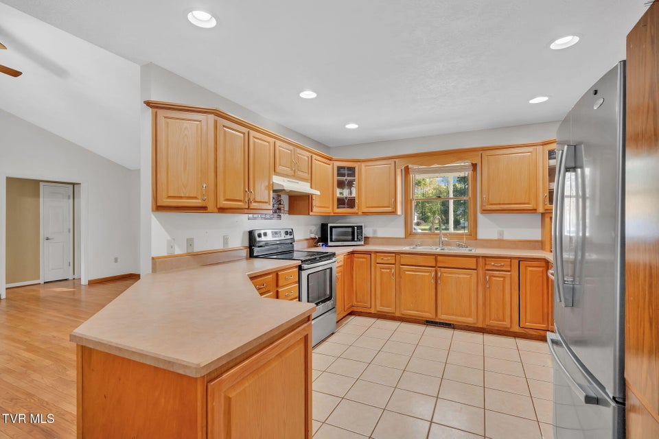 Photo #13: 123 Eastland Drive