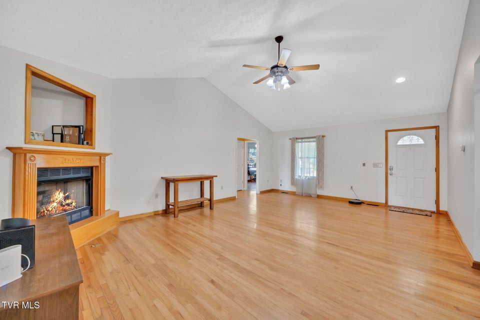 Photo #6: 123 Eastland Drive