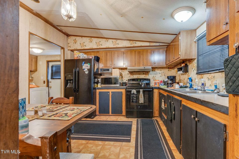 Photo #8: 123 Starlight Drive