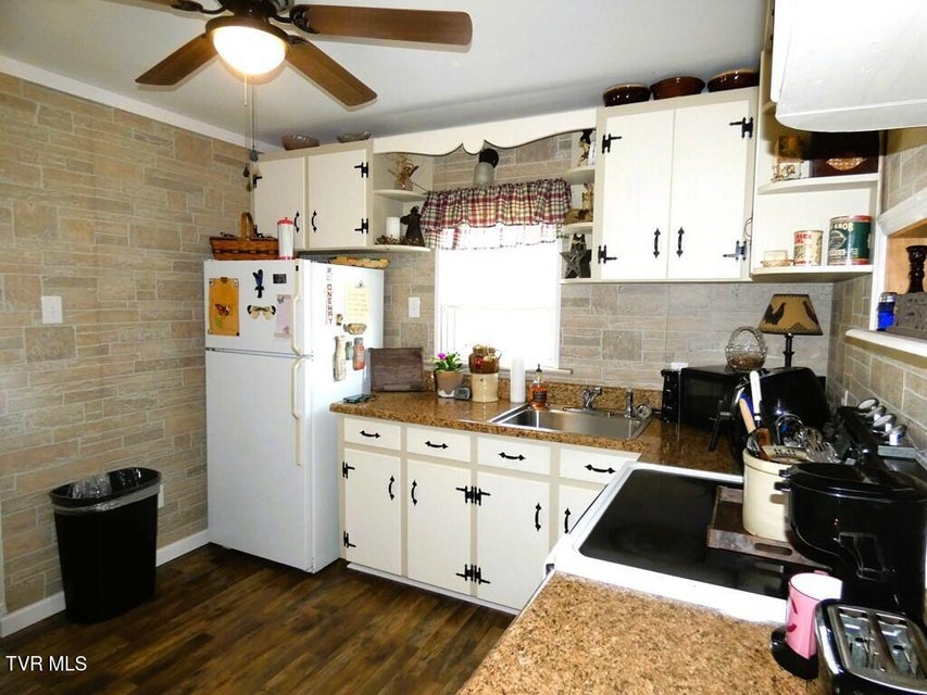 Photo #9: 855 Goolsby Street